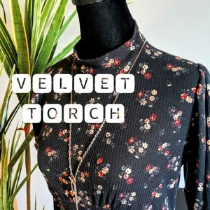 Velvet Torch puff sleeve dress - Size Medium
